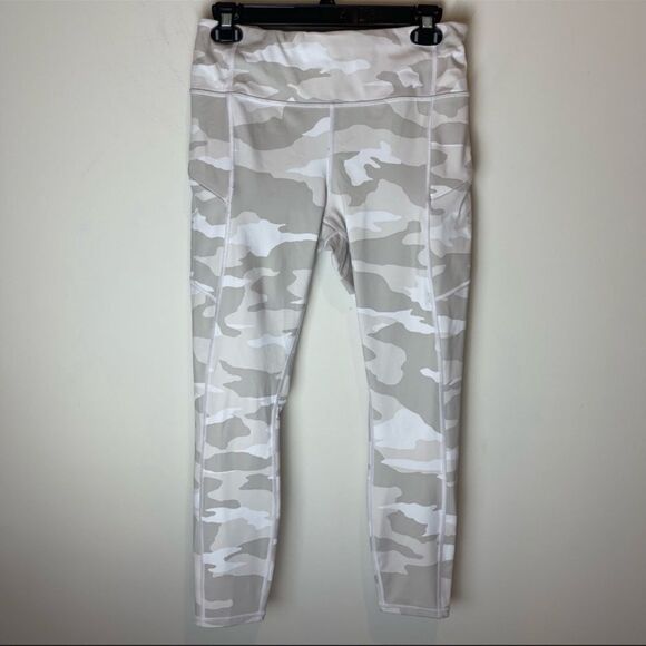 Athleta Camo Contender 7/8 Tight Leggings Pockets M - Picture 2 of 9